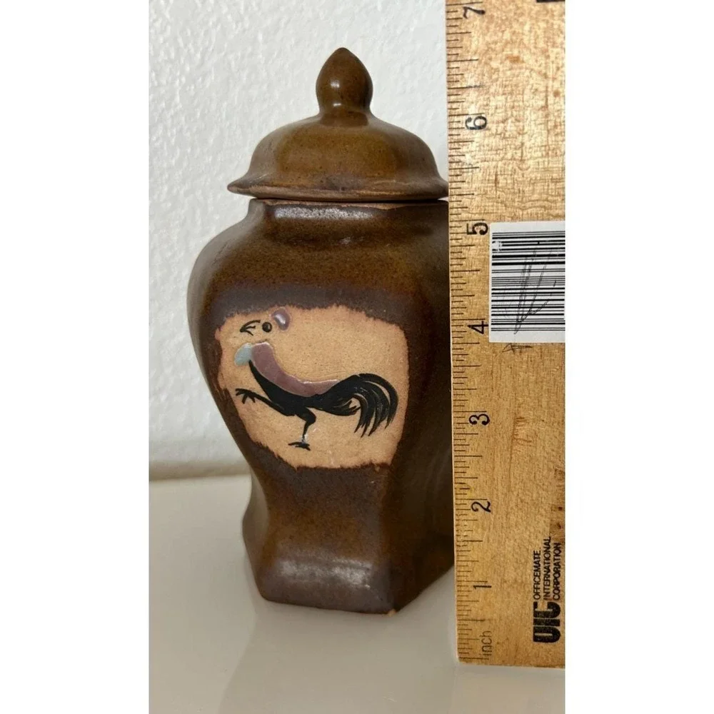 Vintage Farmhouse Hand Painted Rooster Ceramic Canister Jar Urn With Lid Brown